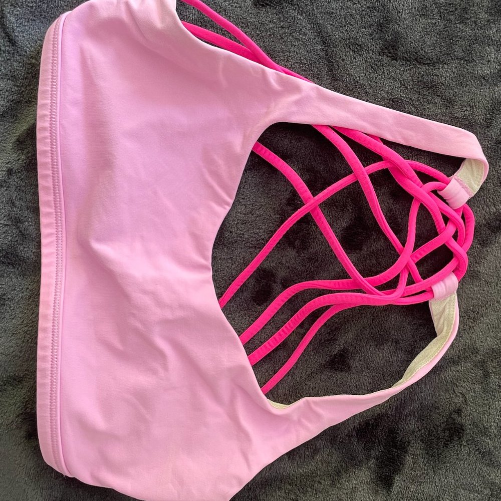Lululemon Free To Be Wild Bra Size 4